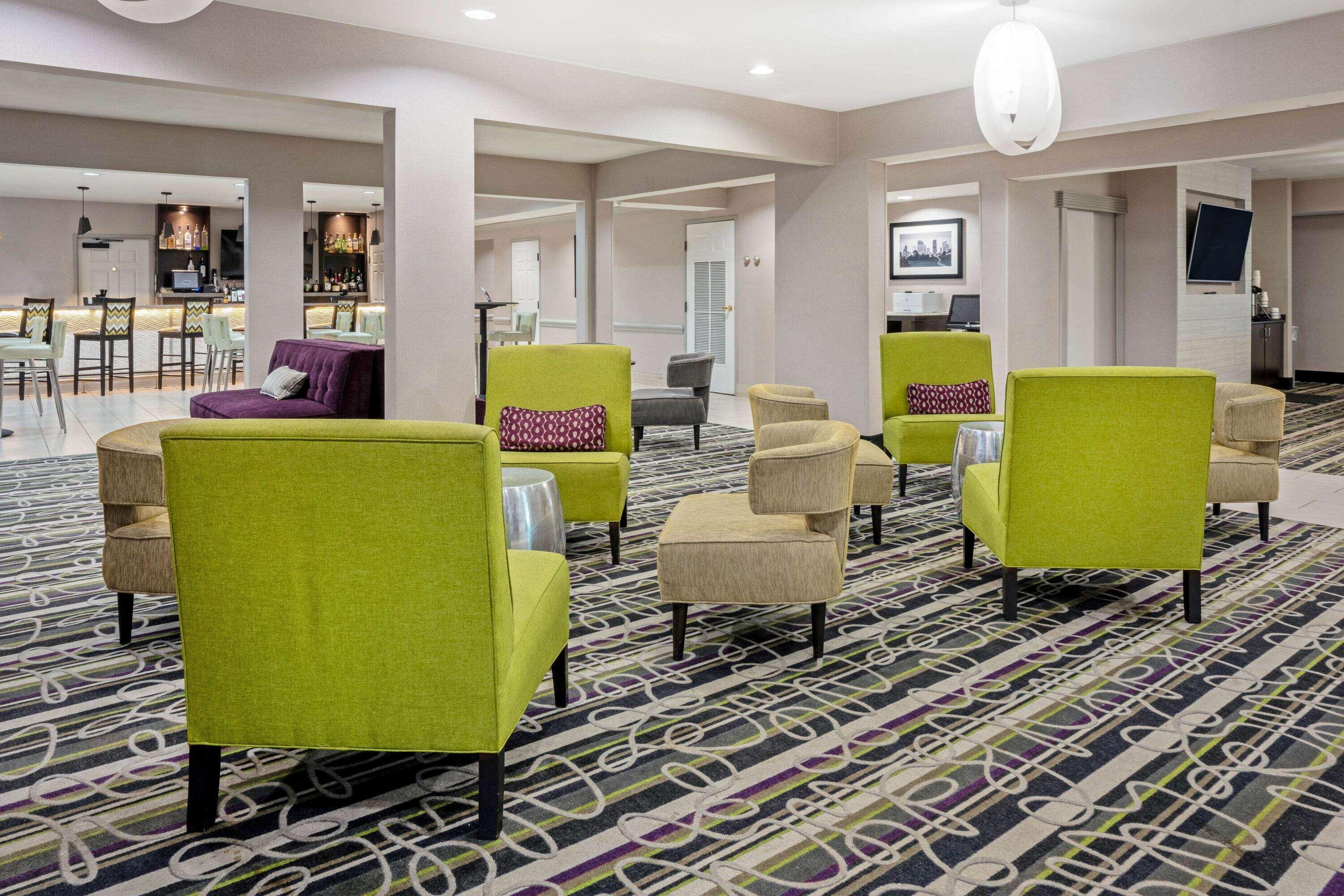 La Quinta Inn & Suites By Wyndham The Woodlands Spring Екстериор снимка