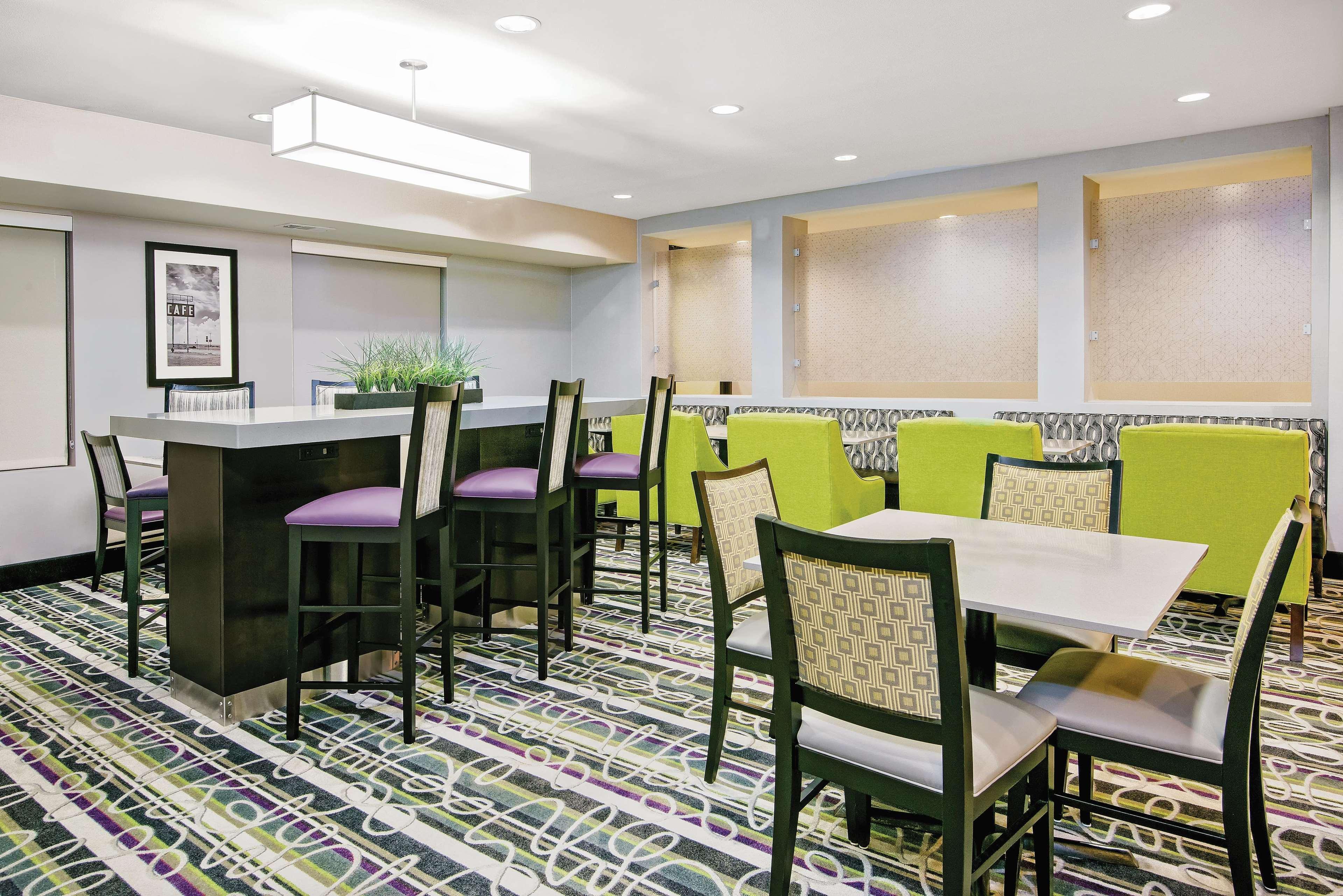 La Quinta Inn & Suites By Wyndham The Woodlands Spring Спринг Екстериор снимка